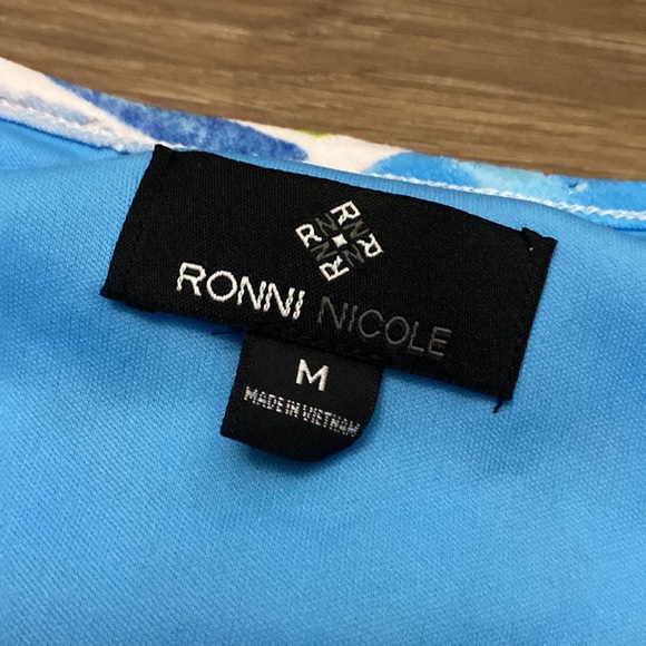 Ronni Nicole Perfect Summer/Swim Dress. - Picture 6 of 10